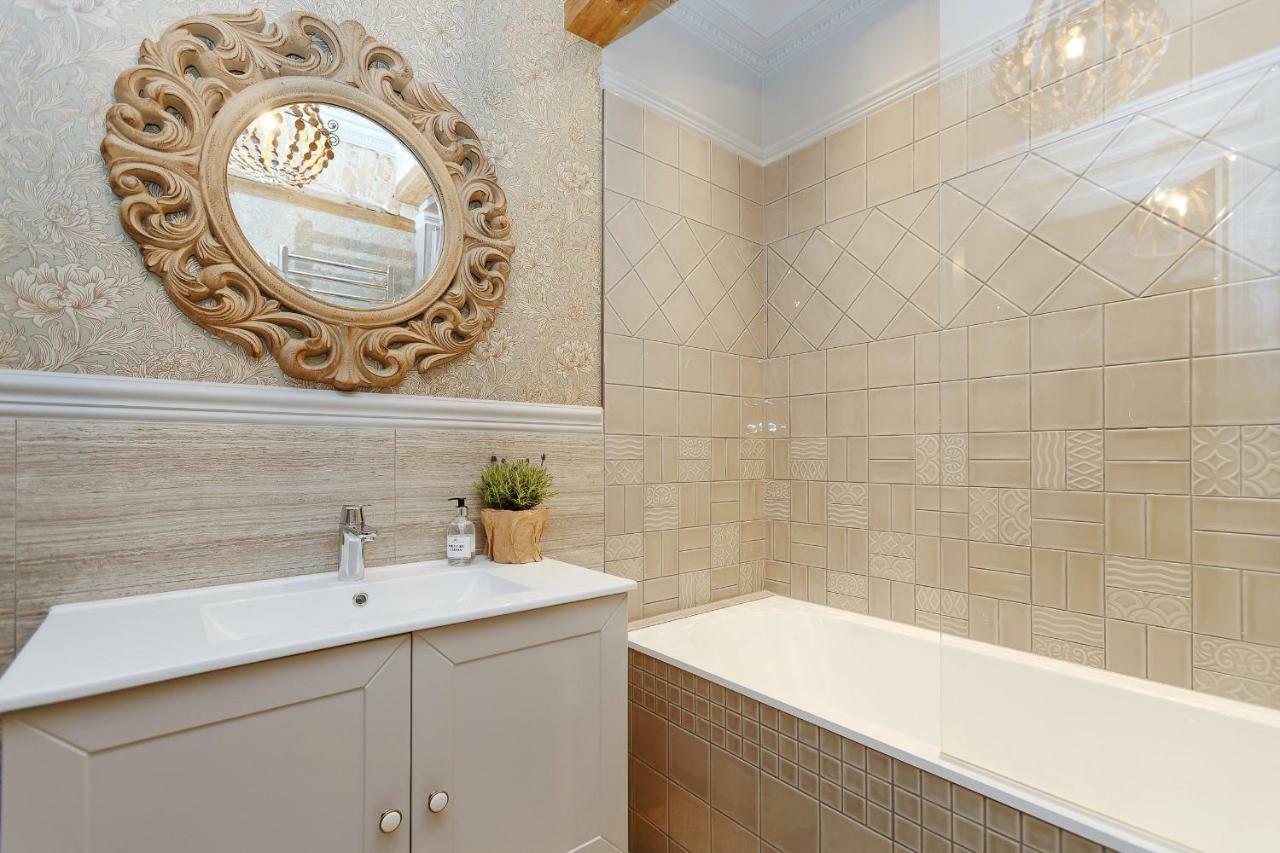Dzirnavu Residense Apartment รีกา ภายนอก รูปภาพ